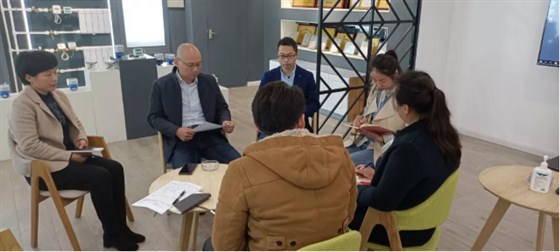 連云港市科技服務業(yè)研究會到騰越科技企業(yè)調(diào)研